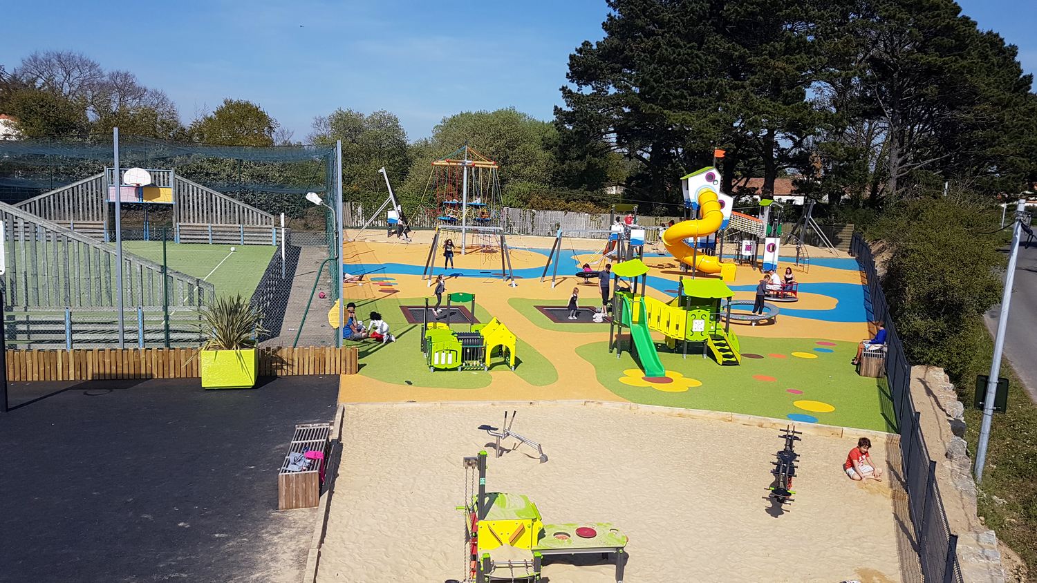 Aire de jeux enfants du camping Aire de jeux enfants du camping