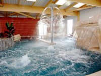 Cascades piscine couverte