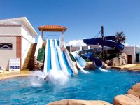 Toboggans complexe aquatique