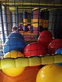 La Casa Capi : un espace de jeux uniquement pour les enfants au camping la Boutinardière !
