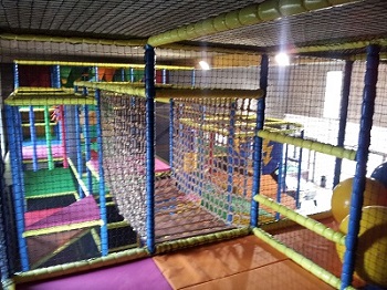 Grande aire de jeu couverte sur Pornic en Loire Atlantique, près de Nantes
